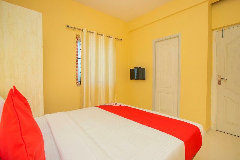 Varcity Emerald Near Ragigudda Sri Prasanna Anjaneyaswamy Temple Hotel 3*