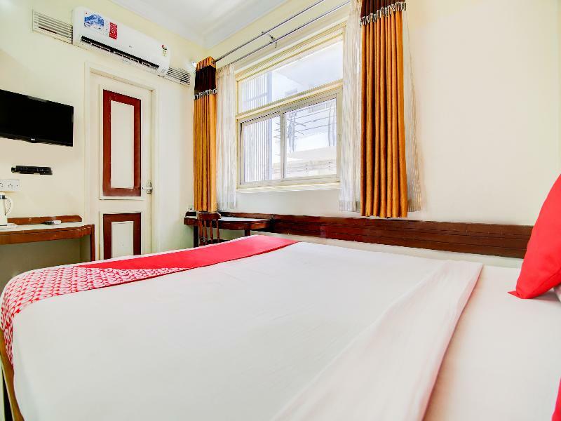 Maya International, Church Street Hotel 3*