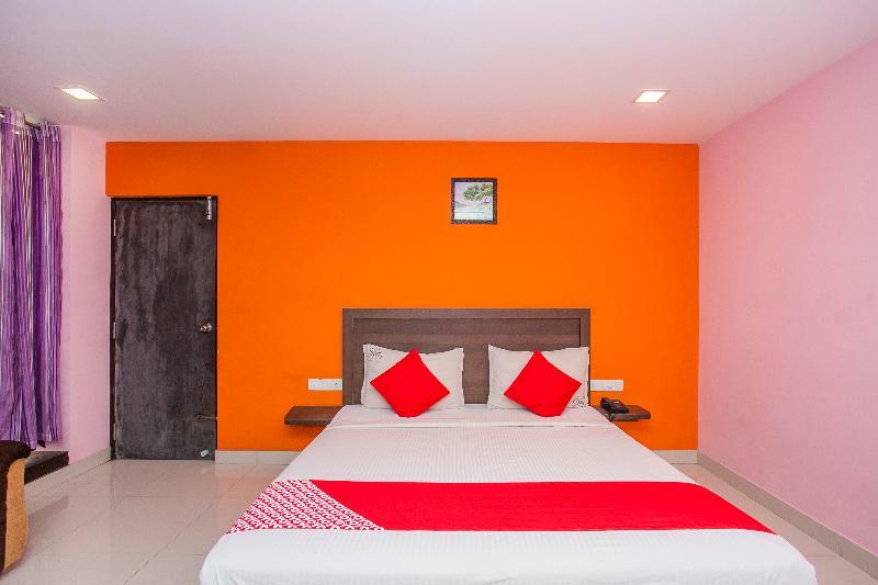 Capital O 5683 Ss Hotel 3*