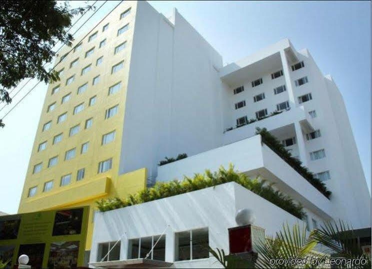 Lemon Tree Electronics 4* Bangalore