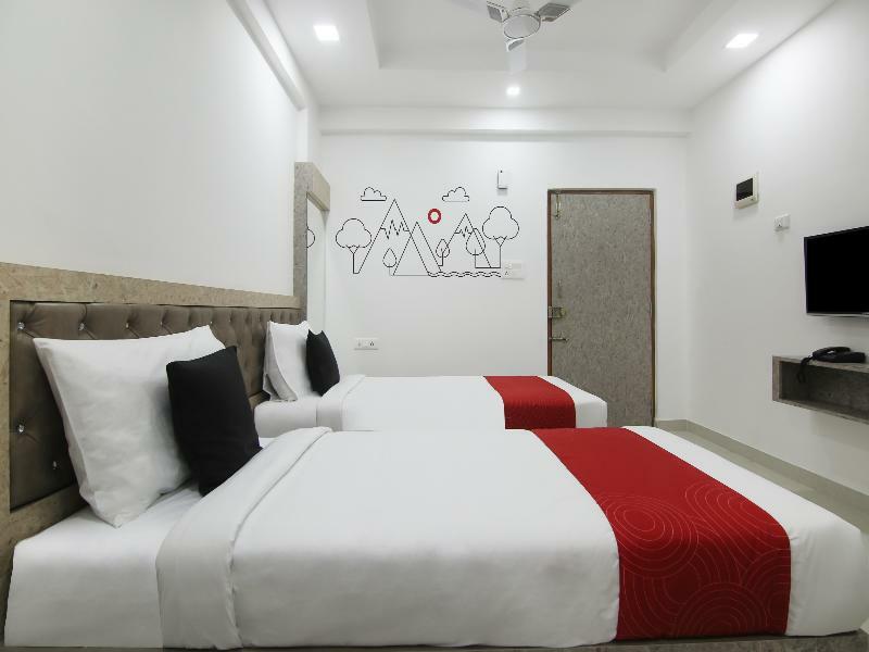 Hotel Super Grand Collection O Near Sarjapur Road Near 7d Voyage 4*