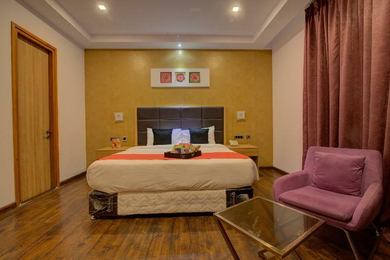 Hotel Collection O 30018 Ramee Electronic 3*