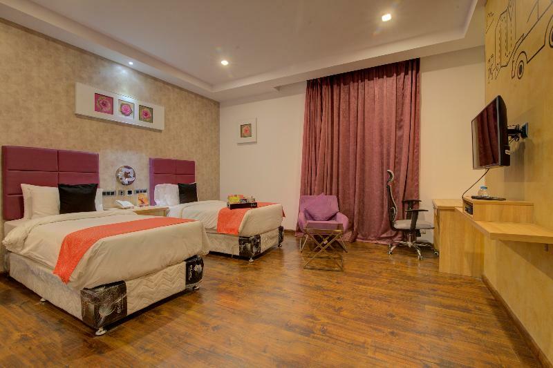 Hotel Collection O 30018 Ramee Electronic 3*