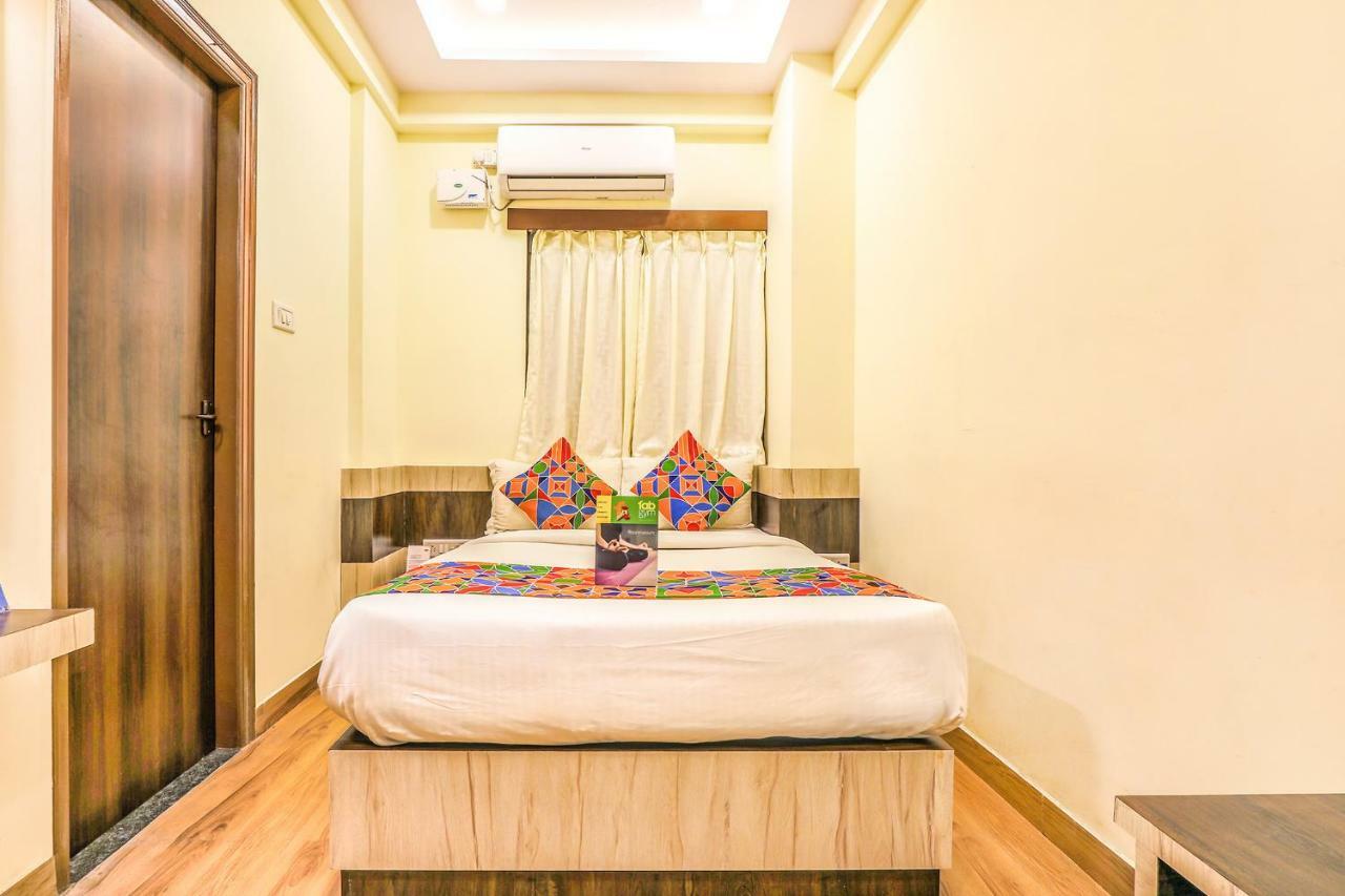 Hotel Fabhotel Royal Wood