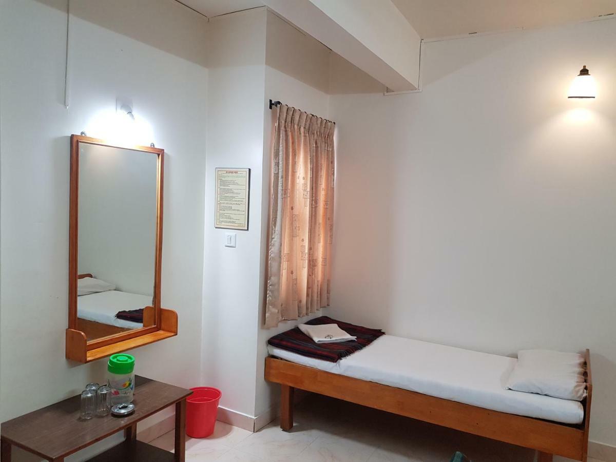 Sri Kumara Hotel