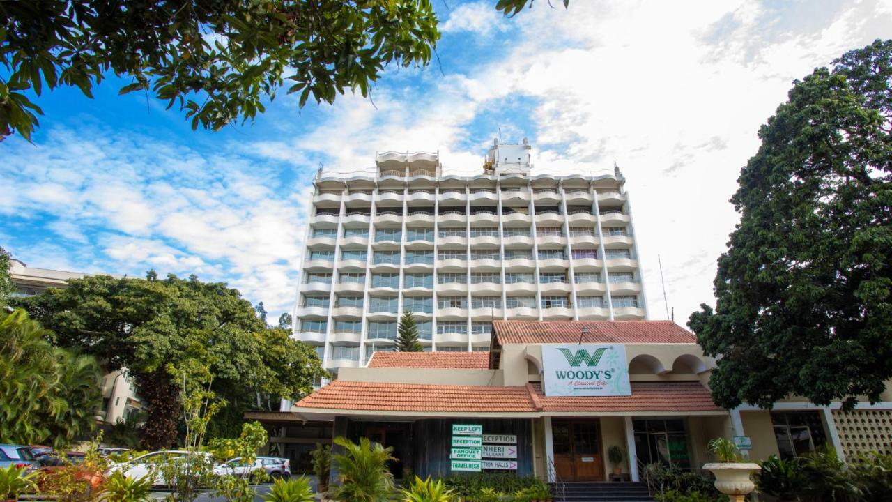 Woodlands 3*