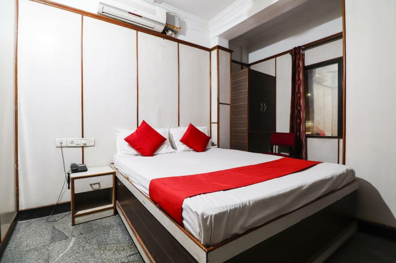 Hotel Spot On 49355 Hk Residency 3*