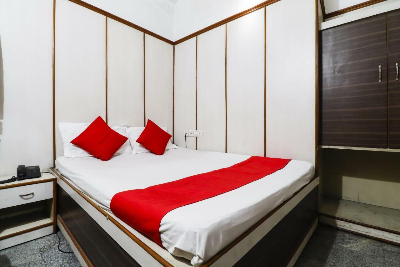 Spot On 49355 Hk Residency