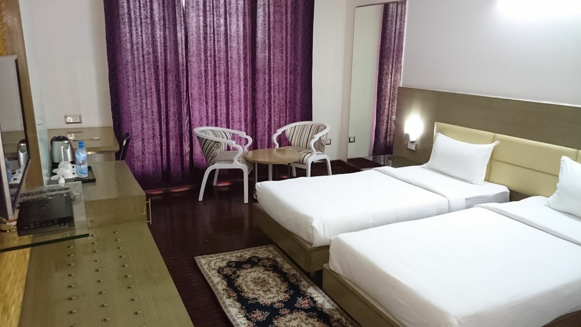 Rosewood International Hotel 3*