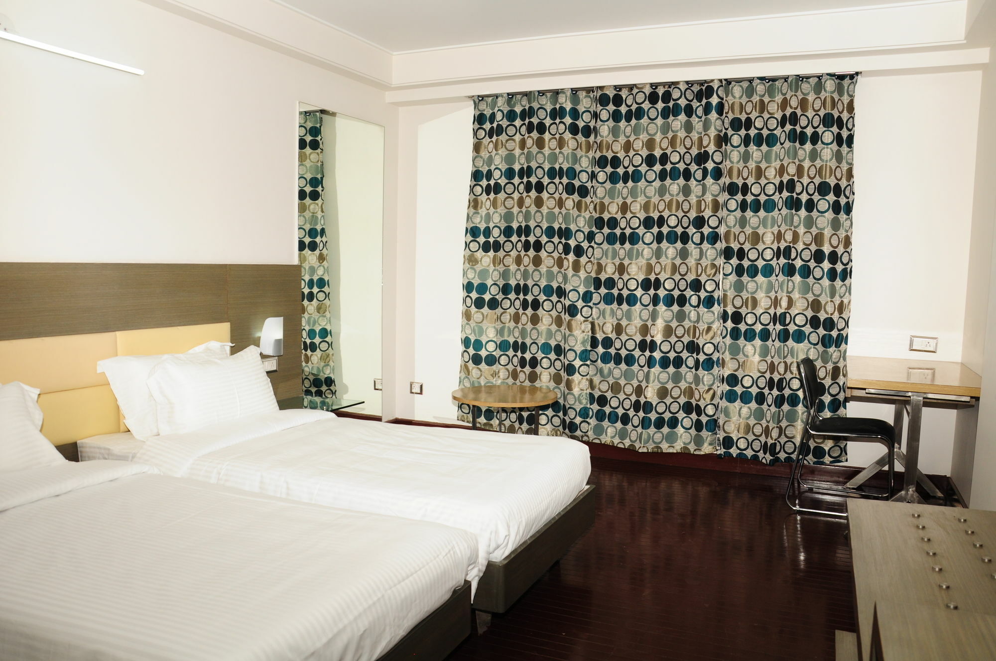 Hotel Rosewood International 3*
