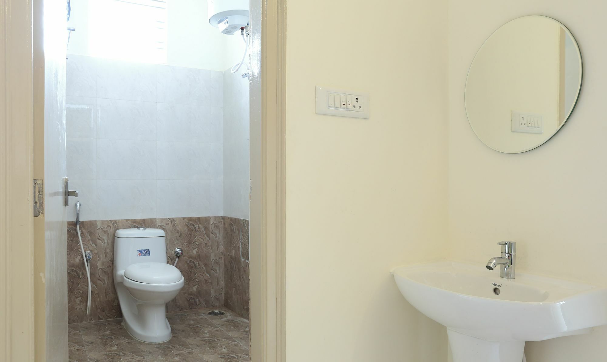 Hotel Oyo 14272 Manyata Palace Bangalore
