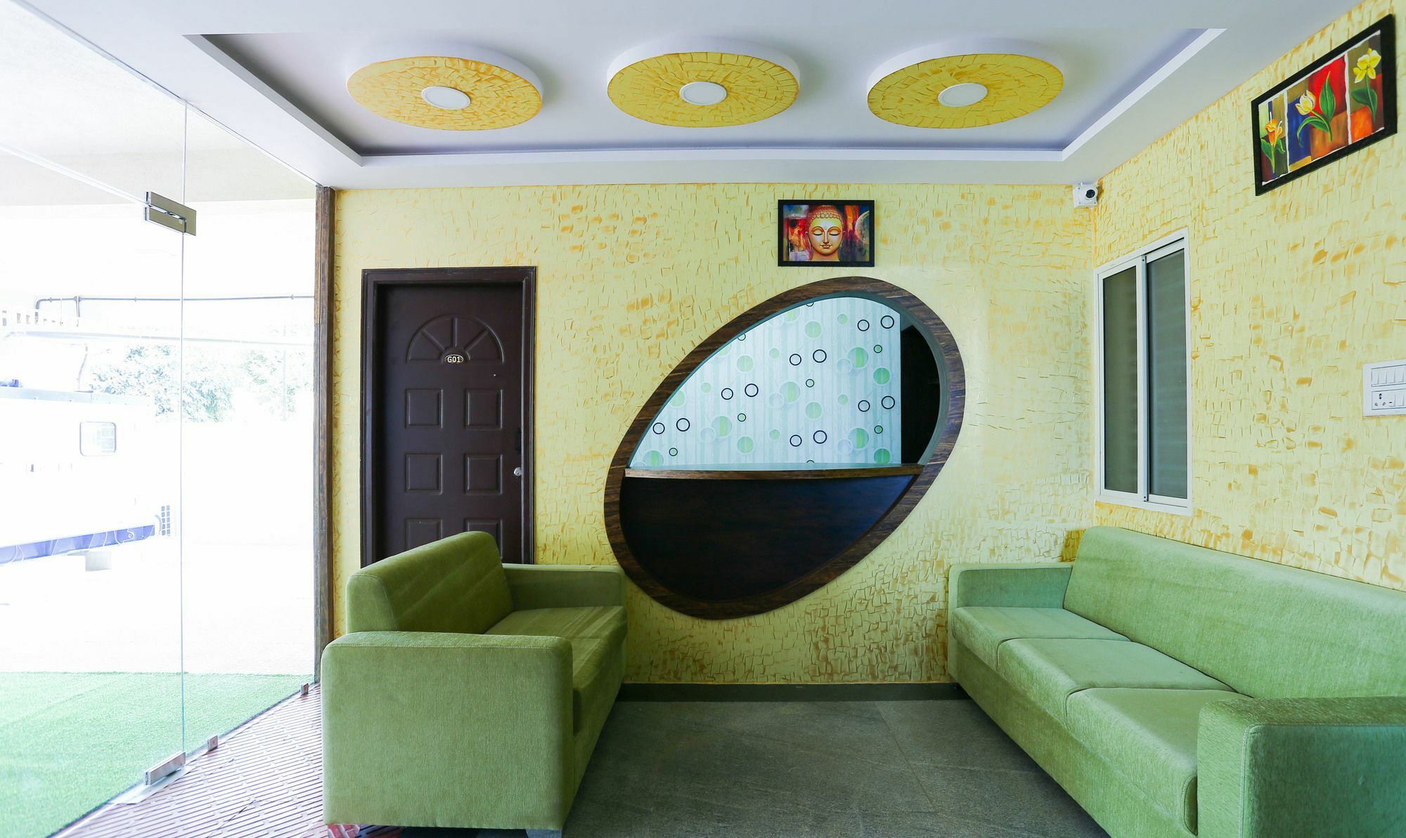 Oyo 14272 Manyata Palace Hotel Bangalore