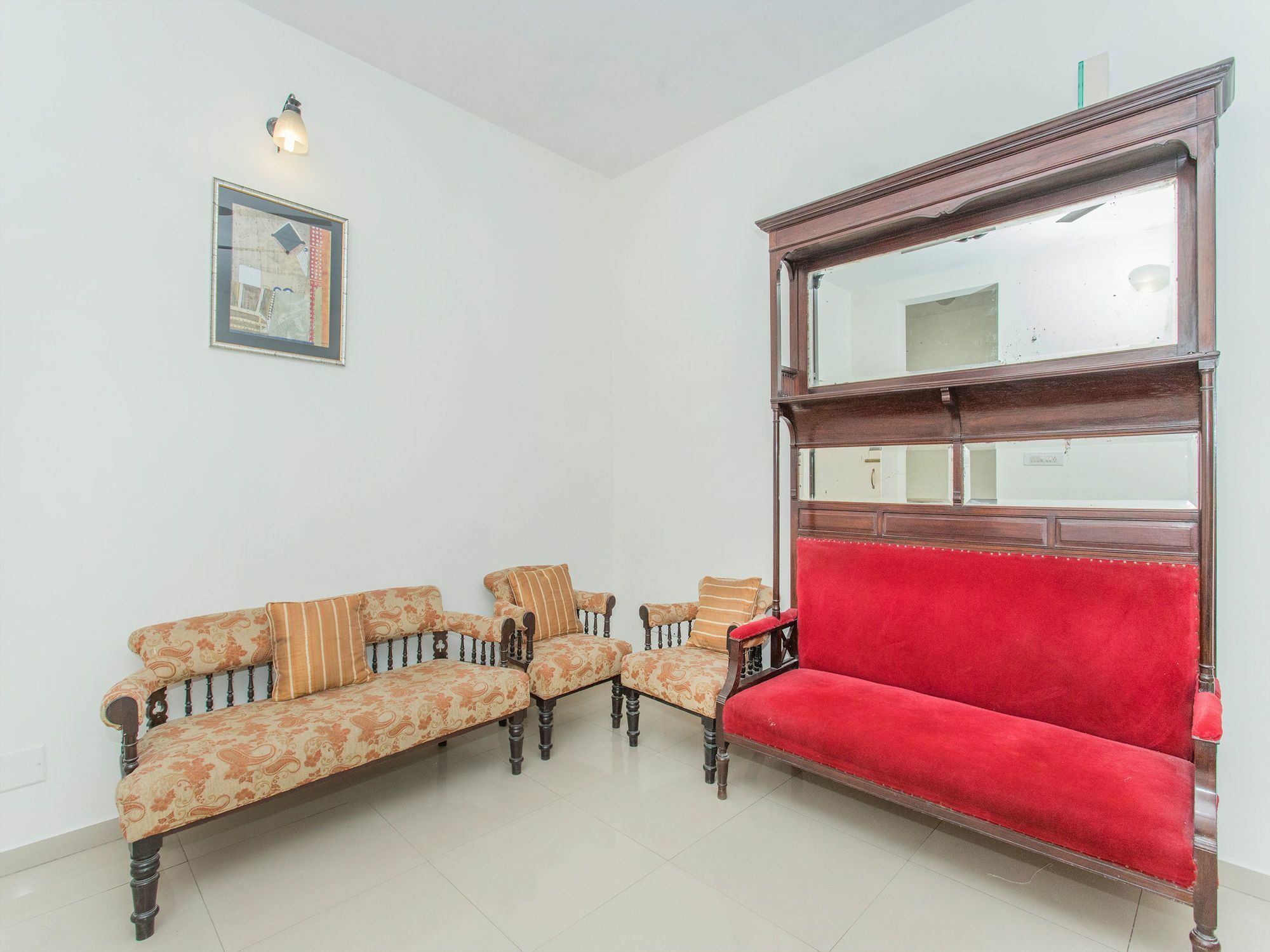 Oyo 761 Hermitage Hotel 3*