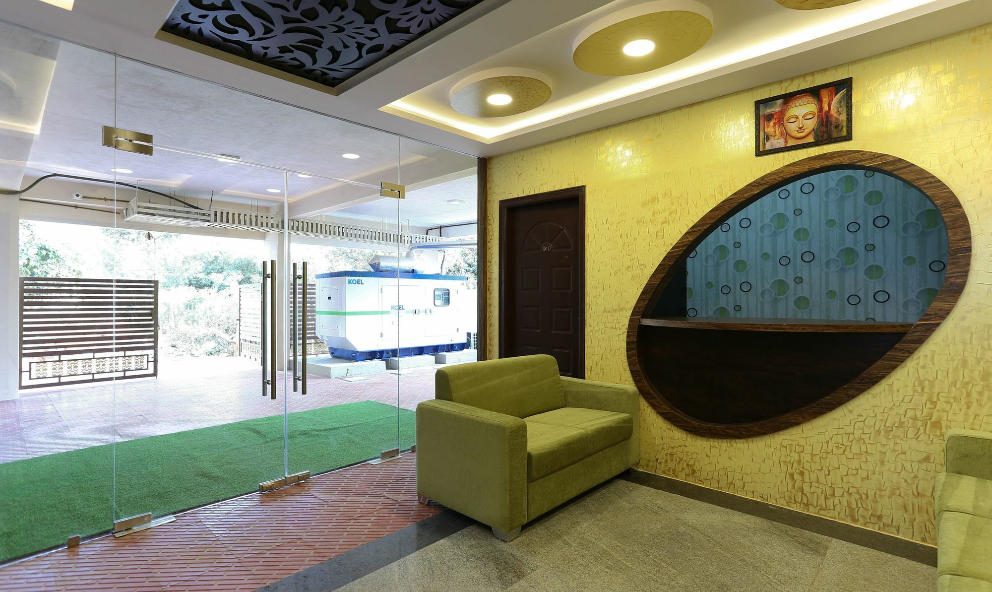 Hotel Oyo 14272 Manyata Palace 3*