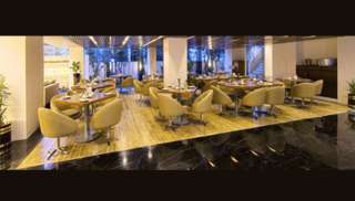 Monarch Luxur - Infantry Road Hotel