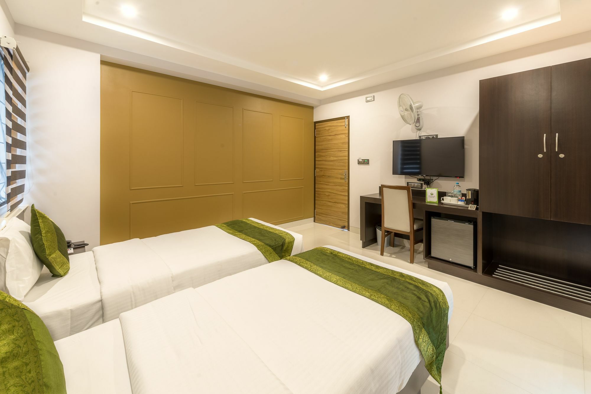 Hotel Treebo Raj Premier, Indiranagar