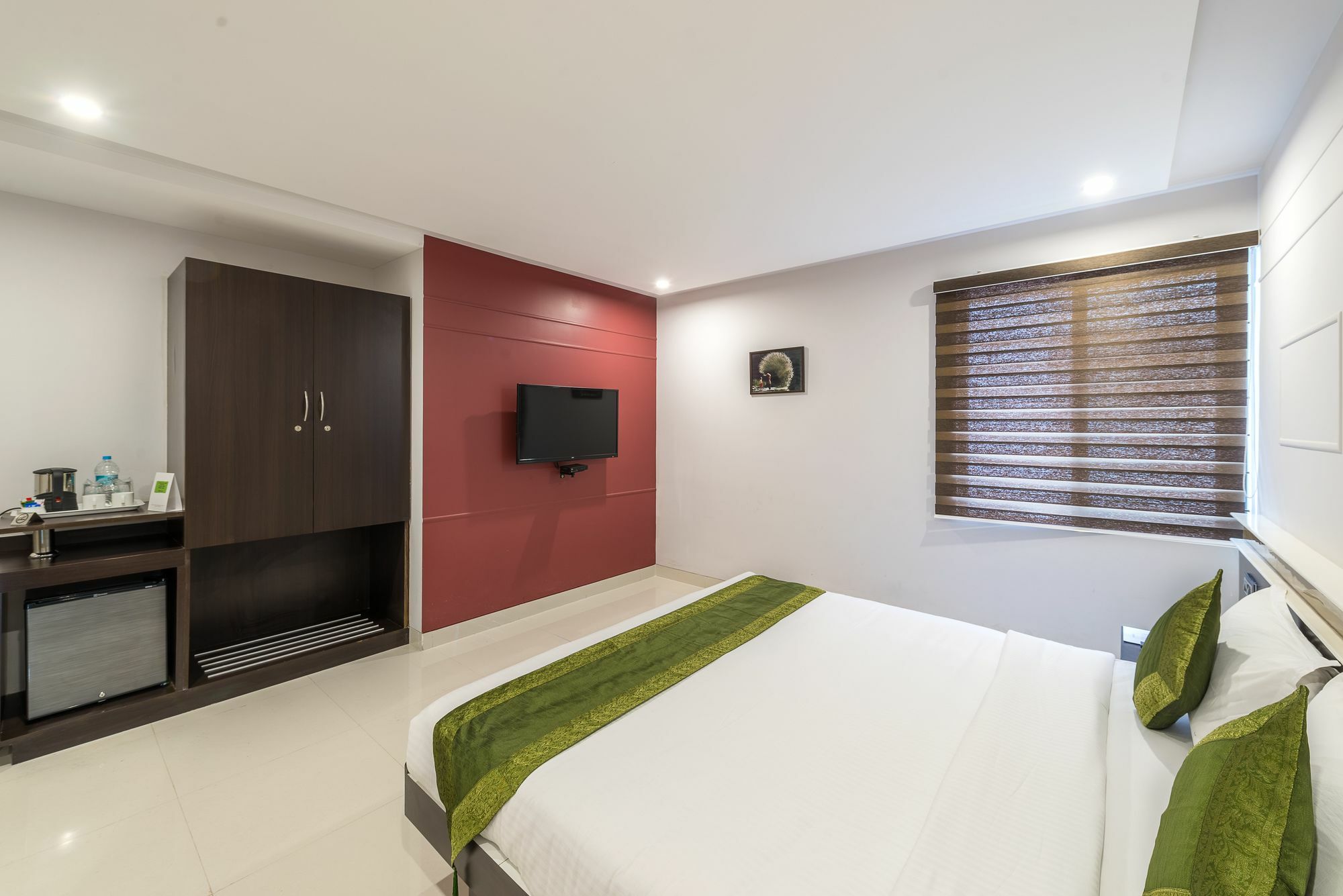 Hotel Treebo Raj Premier, Indiranagar 3*
