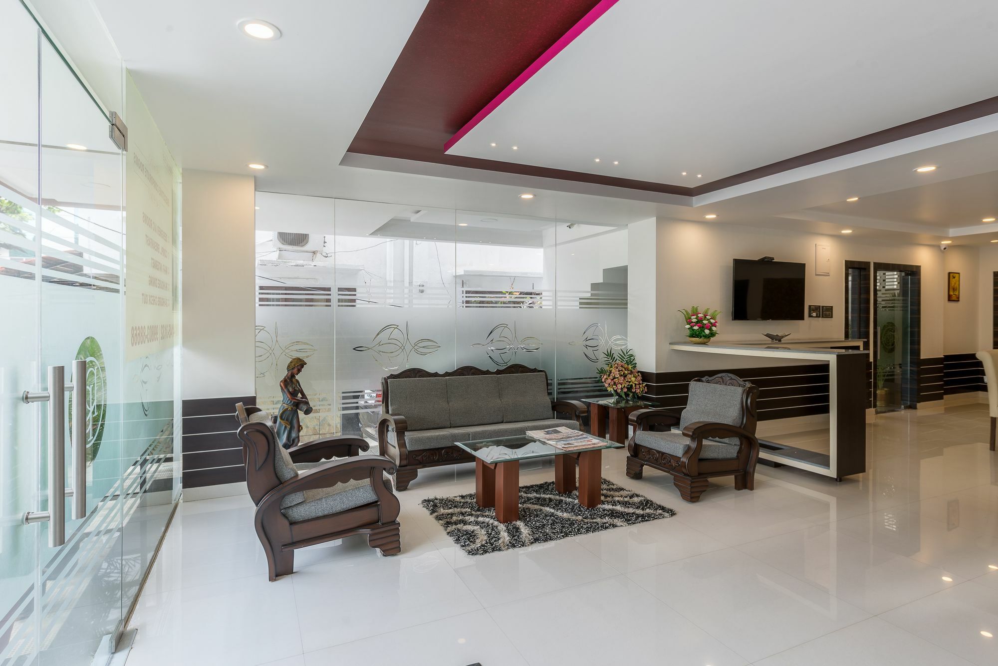Treebo Raj Premier, Indiranagar Hotel 3*