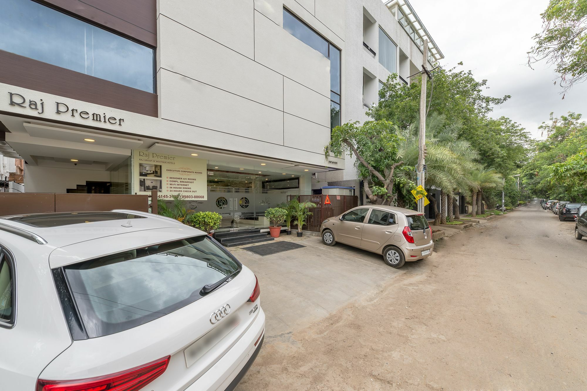 Treebo Raj Premier, Indiranagar Bangalore