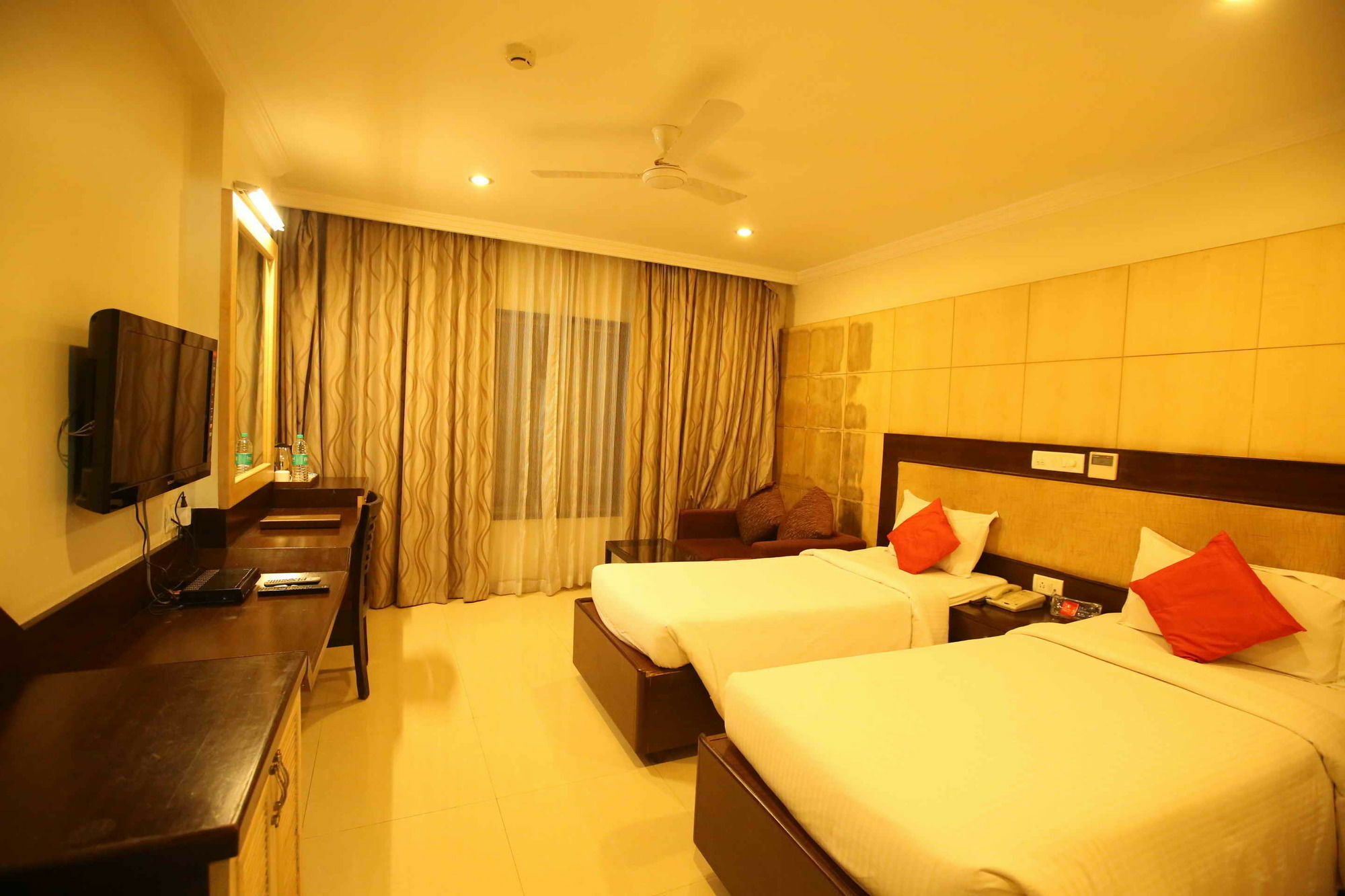 Oyo Premium Brigade Road 2 Hotel Bangalore