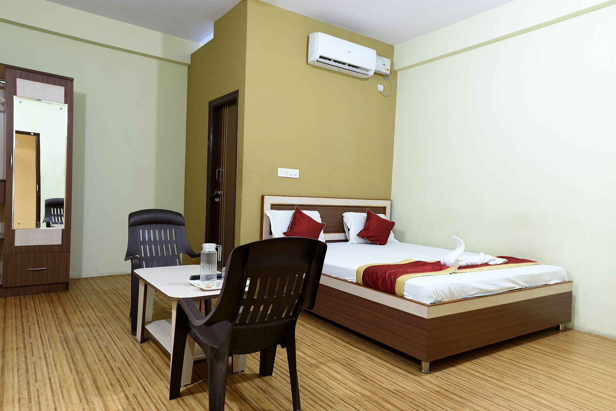 Hotel Oyo Flagship Alankar Residency Bangalore