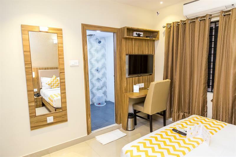 Plaza Heights Hotel 3*