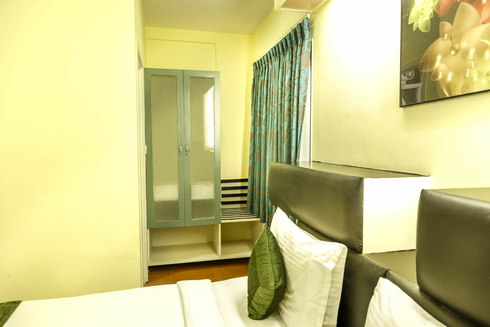Cosmo Annora Hotel