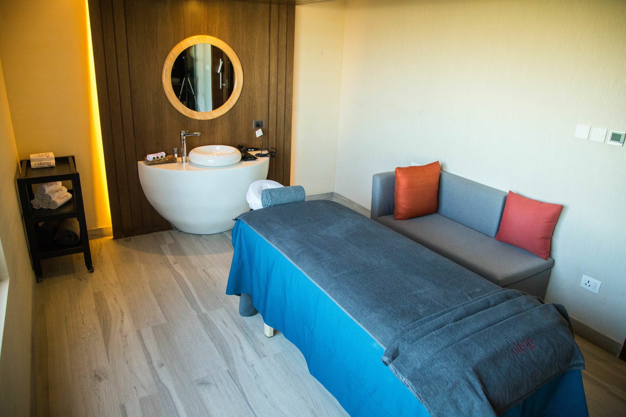 Courtyard By Marriott Hebbal Hotel 5*