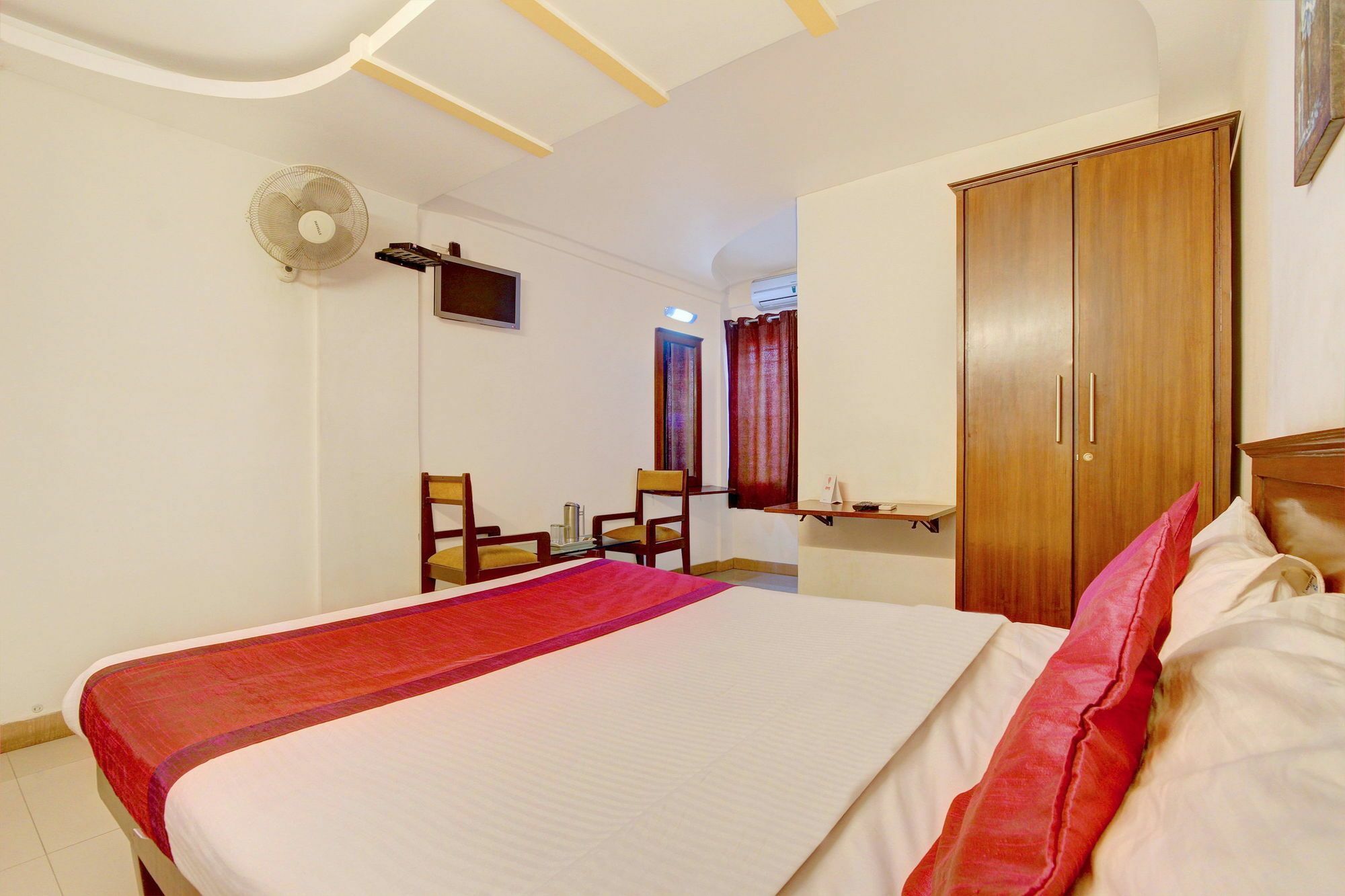 Oyo 8002 Sri Sai Bangalore
