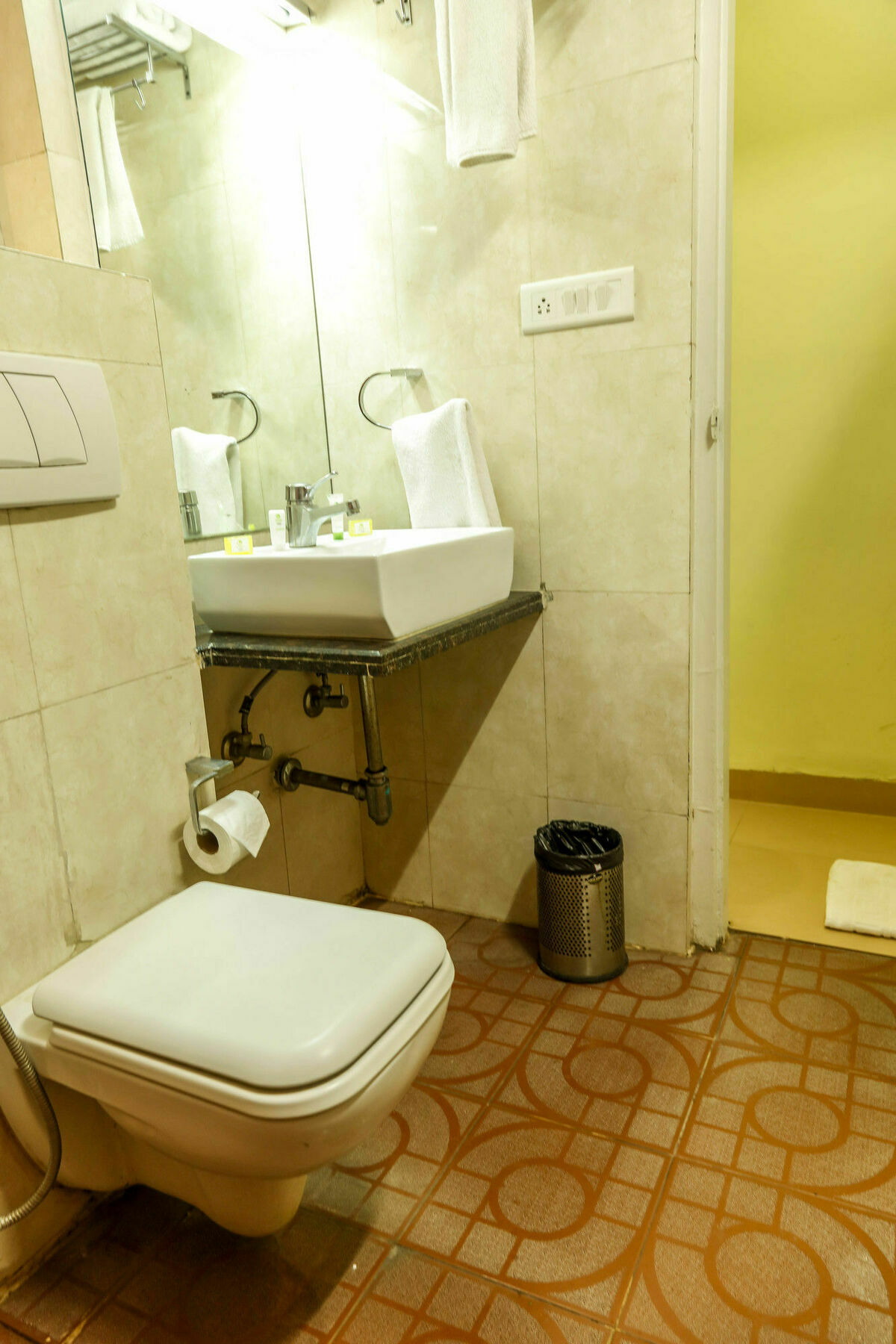 Cosmo Annora Hotel 3*