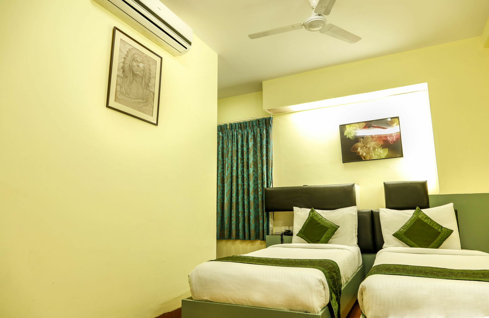 Cosmo Annora Hotel
