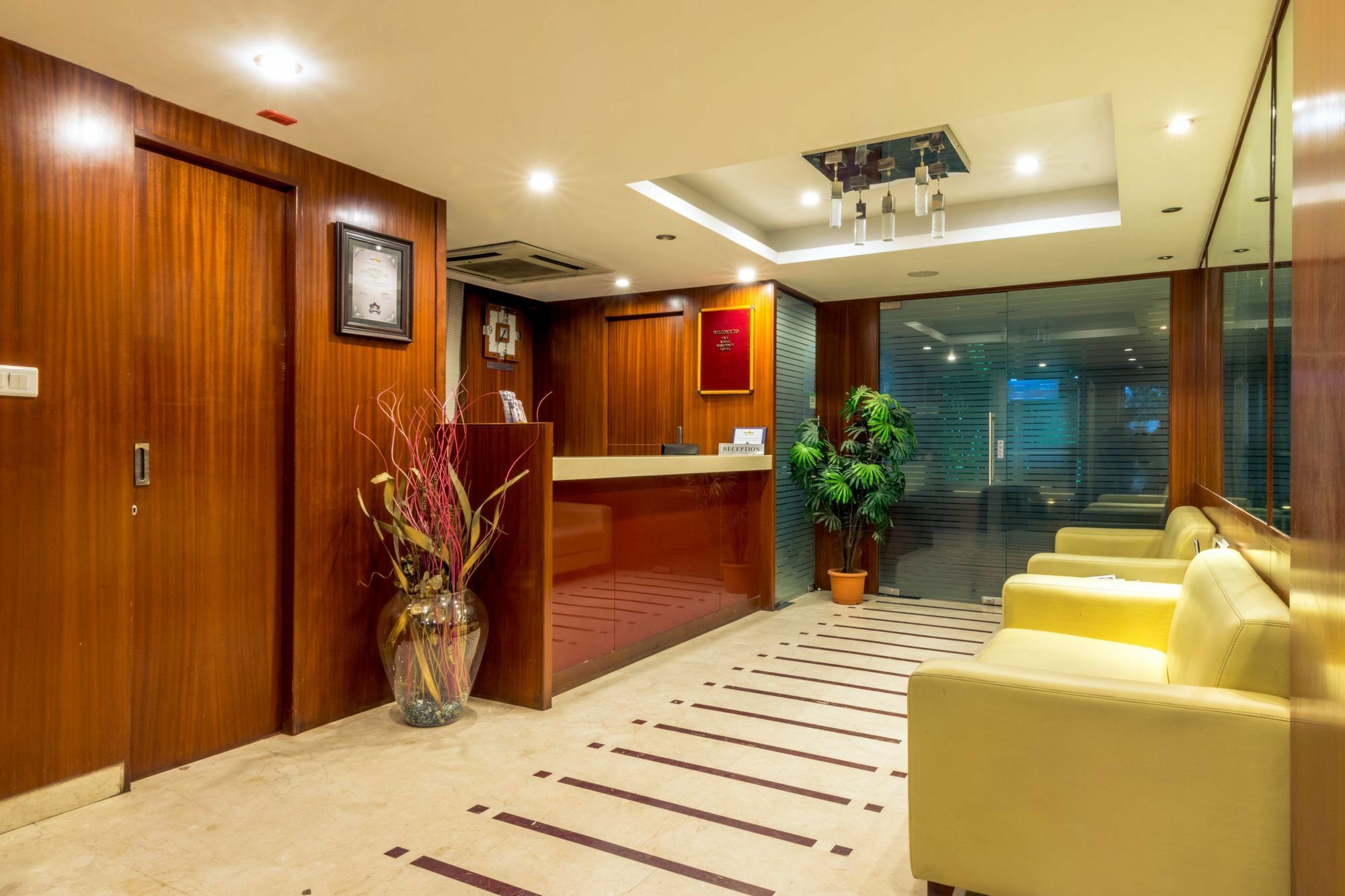 Hotel Octave - Residency Rd 3*
