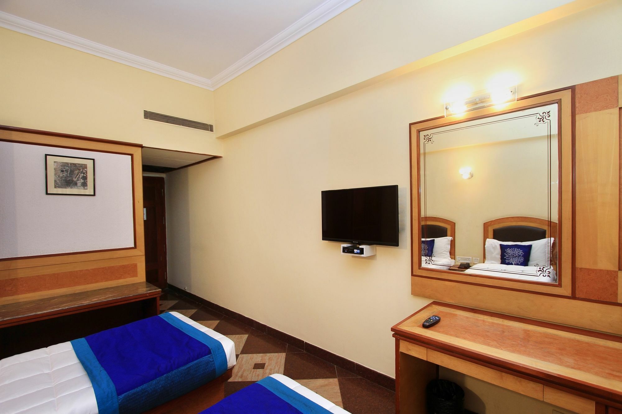 Aura Hotel