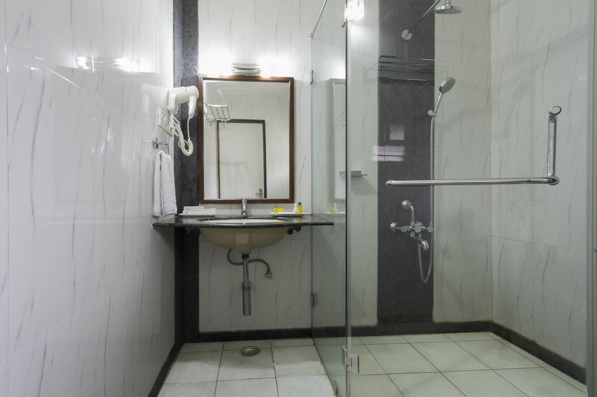 Acomodação com café da manhã  R D Suites Koramangala Bangalore