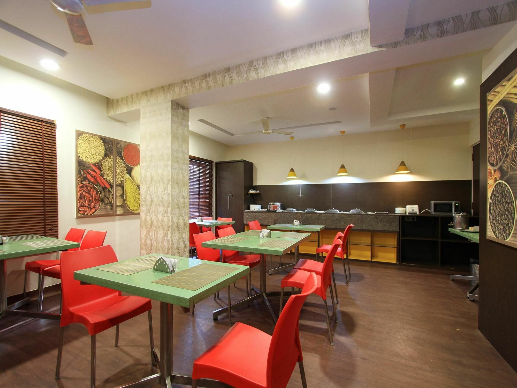 Oyo 656 Grand Continent Hotel Bangalore