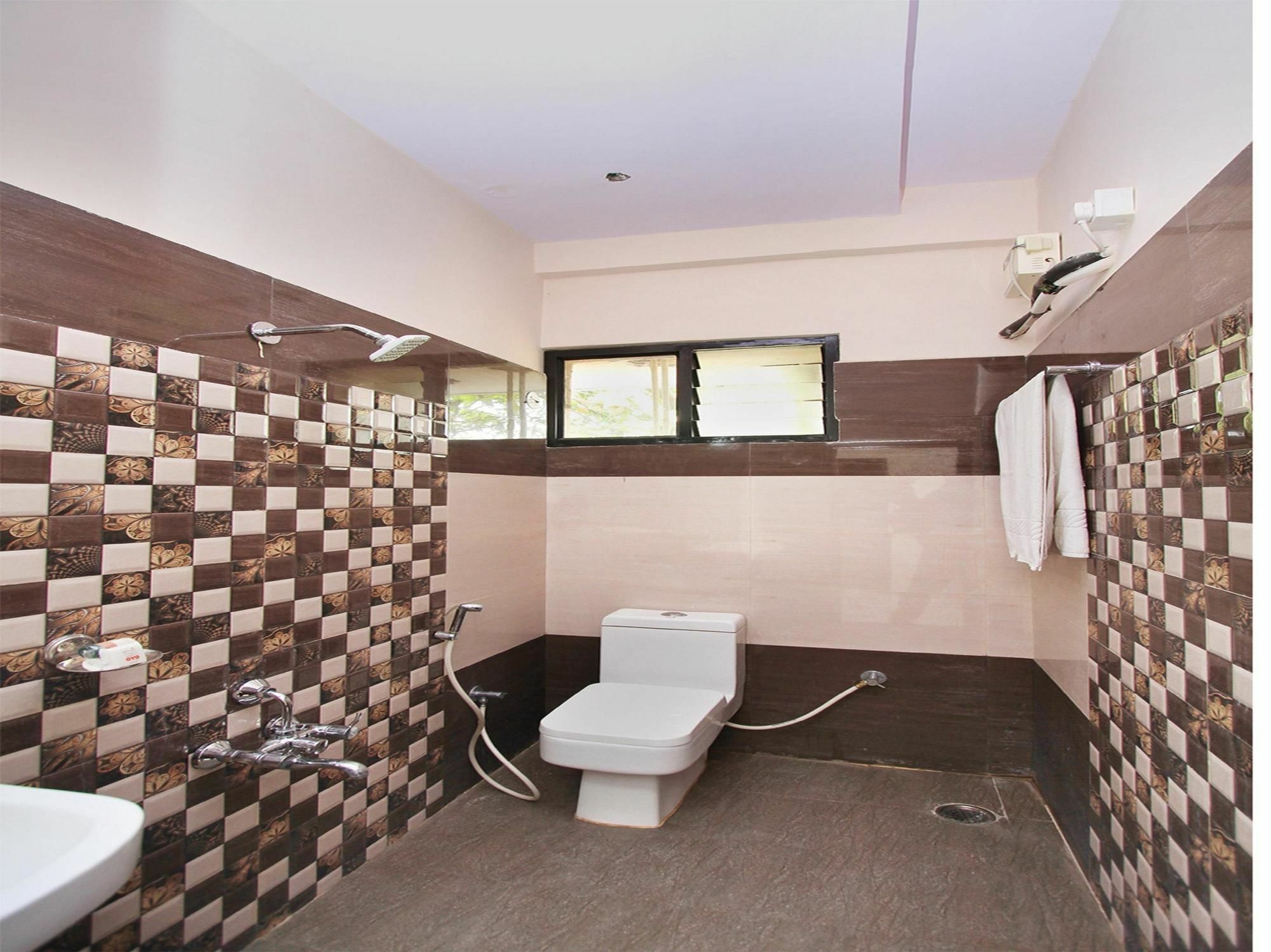 Hotel Oyo 13029 Bestend Bangalore