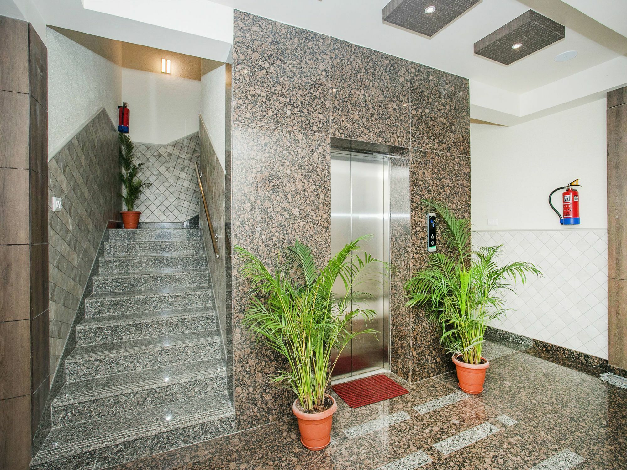 Hotel Capital O 15403 Krishna Vaibhava 3*