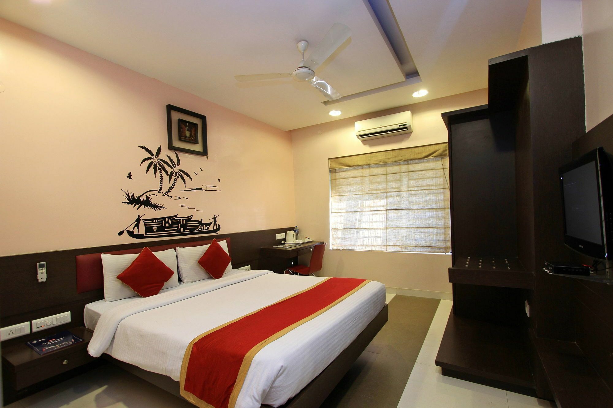 Hotel Oyo 656 Grand Continent Bangalore