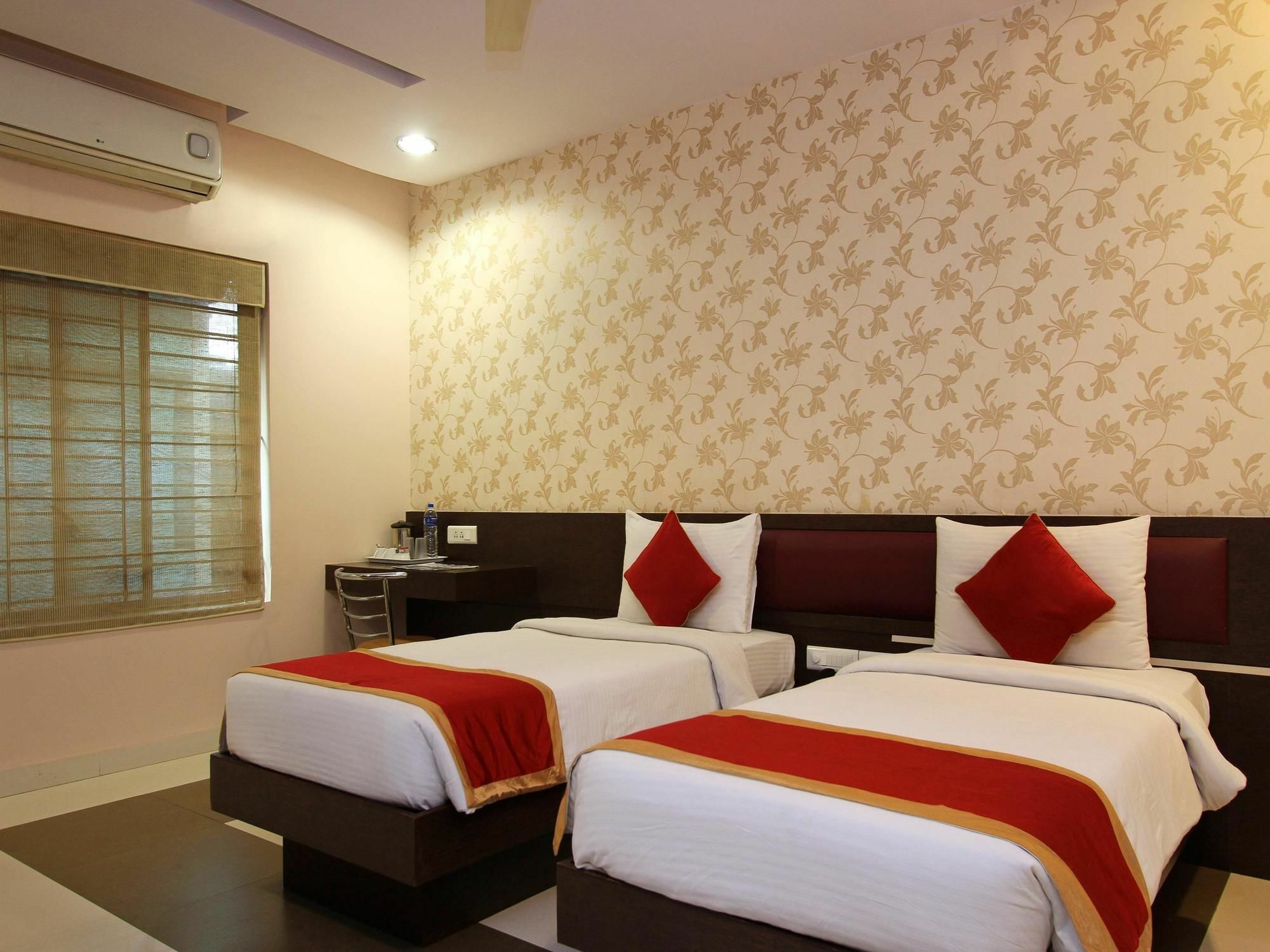 Hotel Oyo 656 Grand Continent