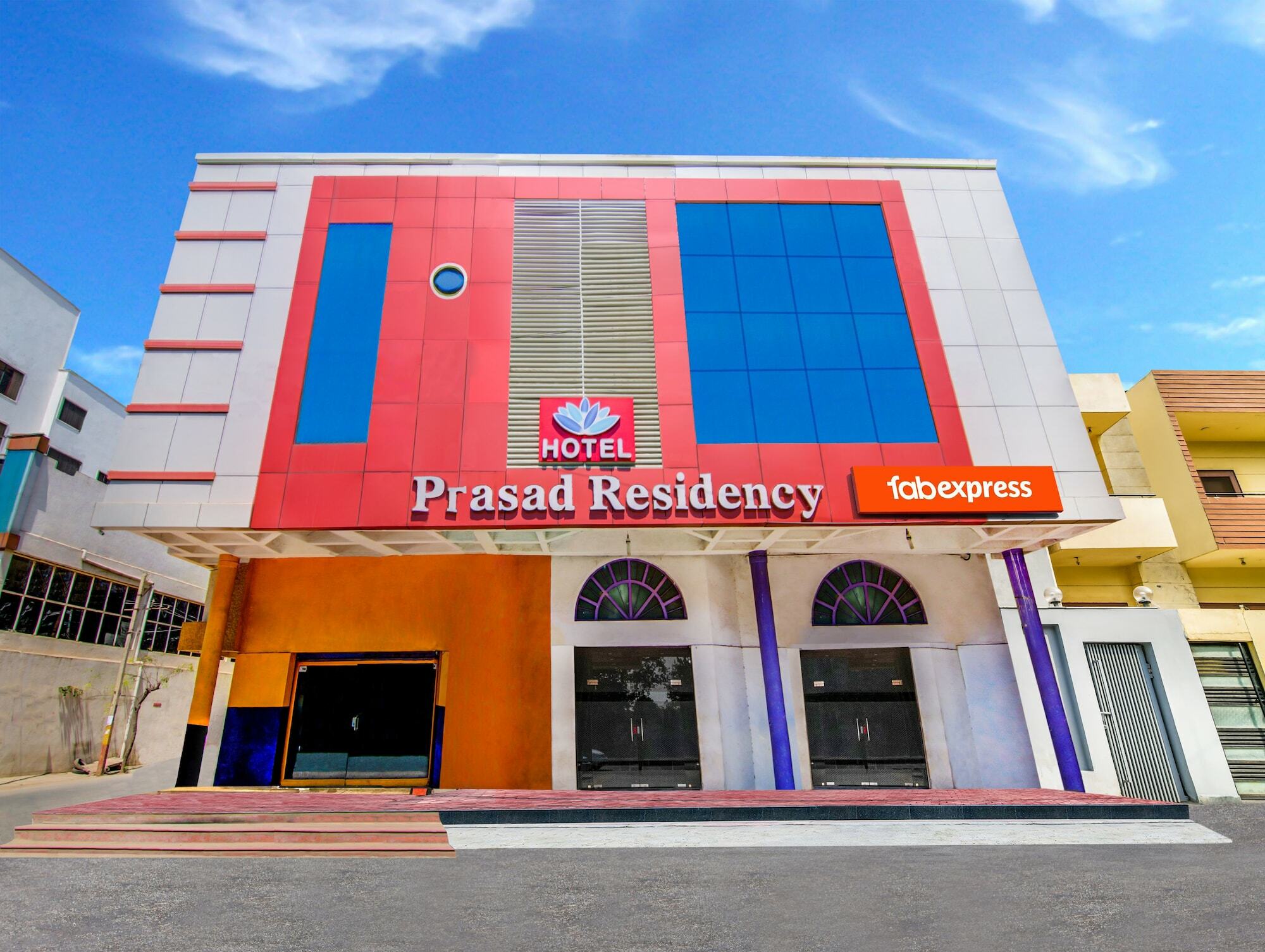 Prasad Residency Hotel 3*