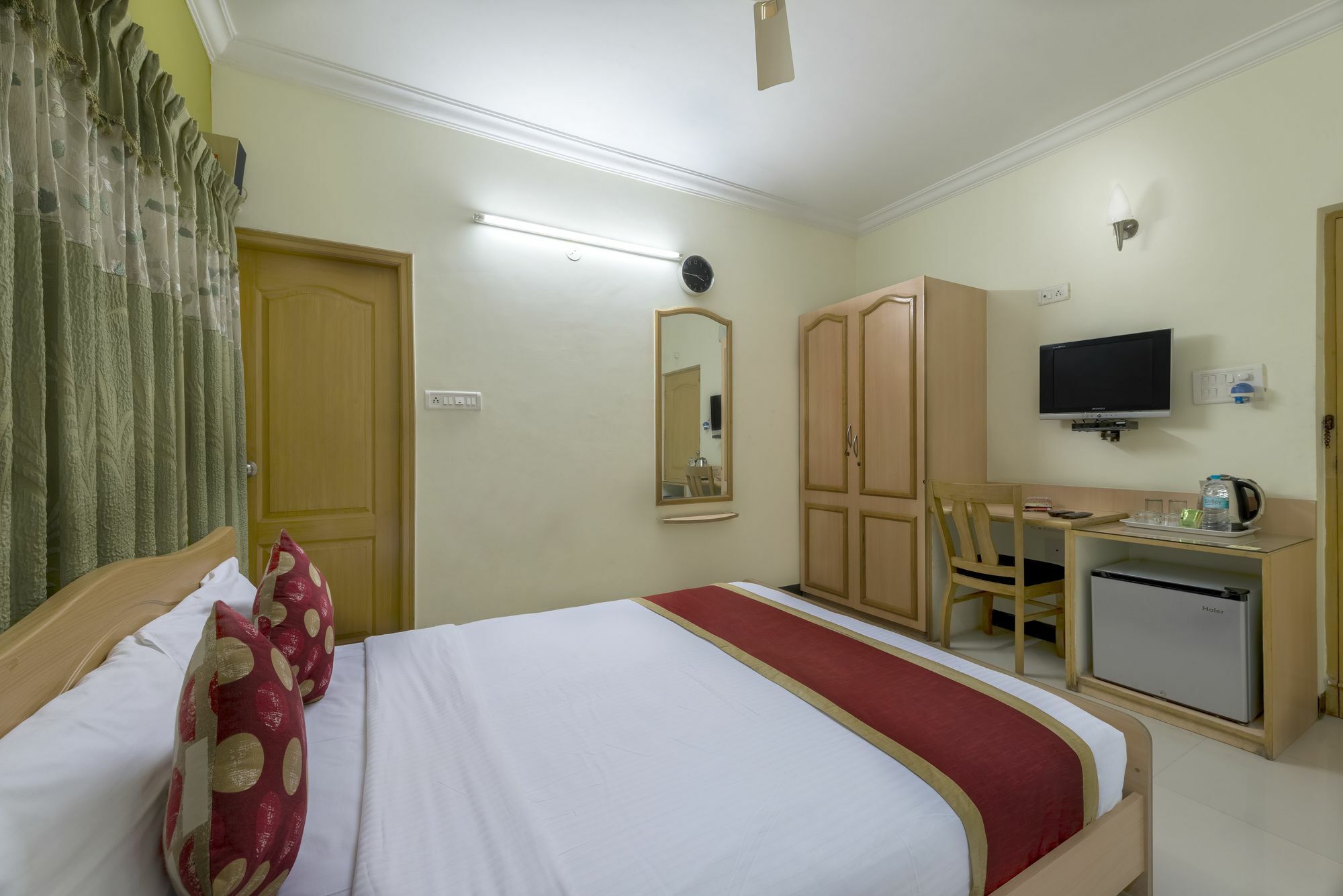 Raj Comforts -golf View Hotel Bangalore