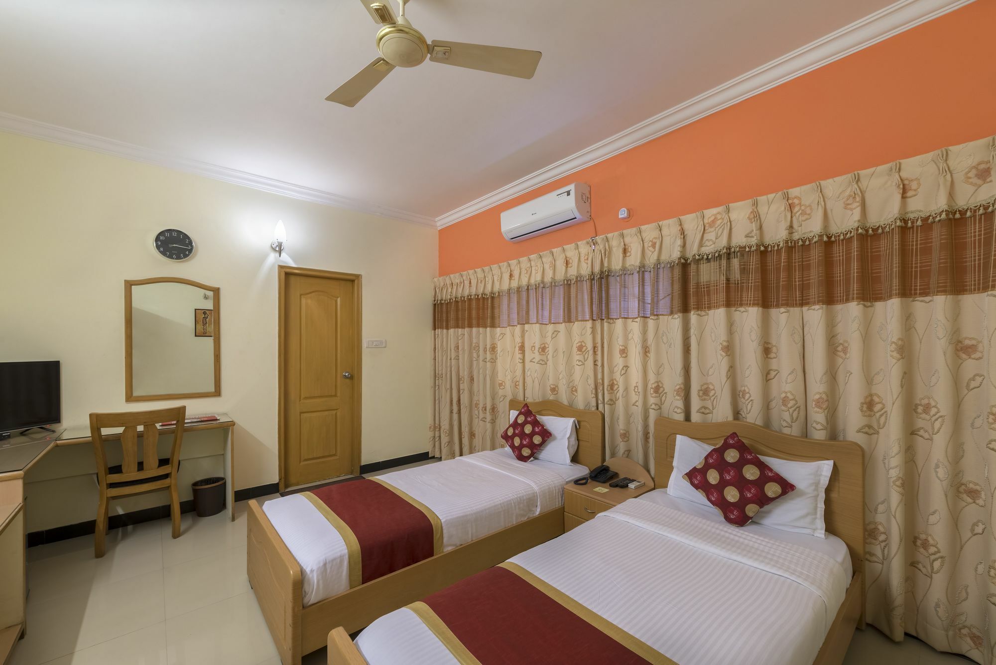 Raj Comforts -golf View Hotel Bangalore