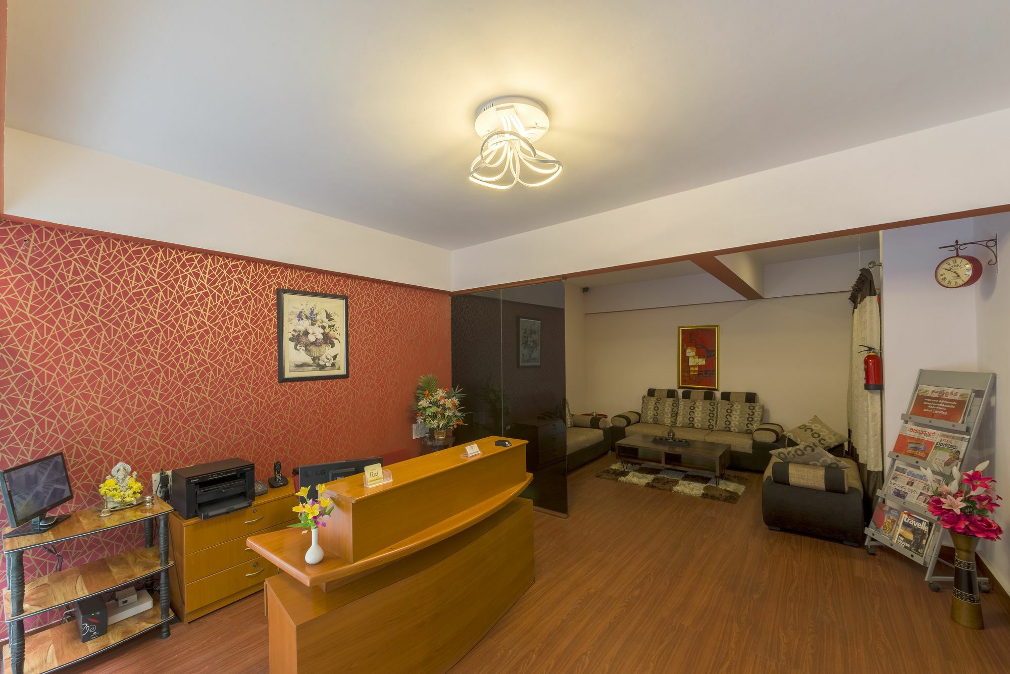 Raj Comforts -golf View 3*