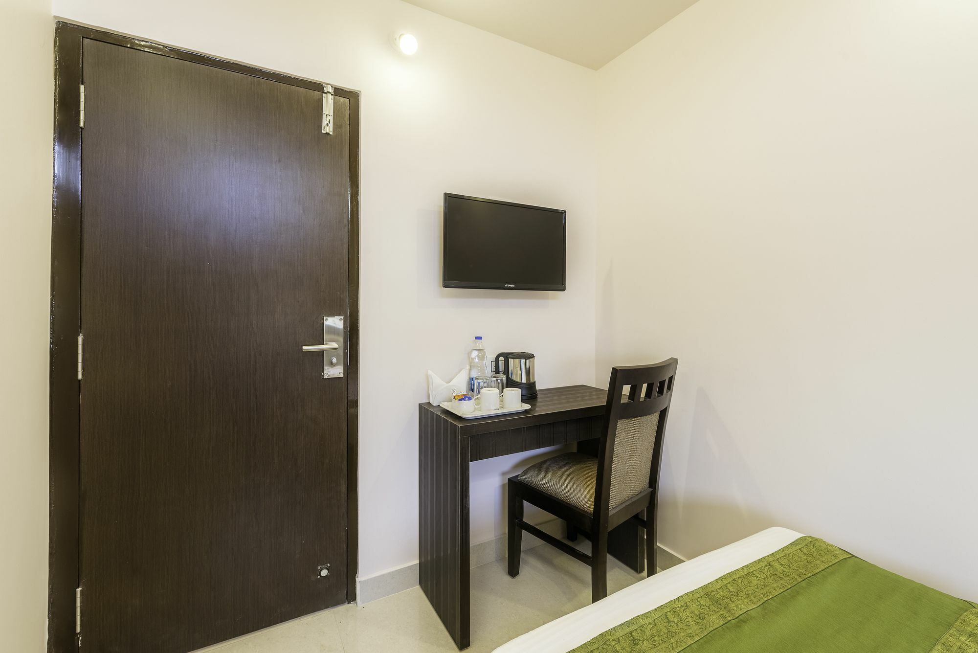 Premium Hoppers Stop Hotel 3*