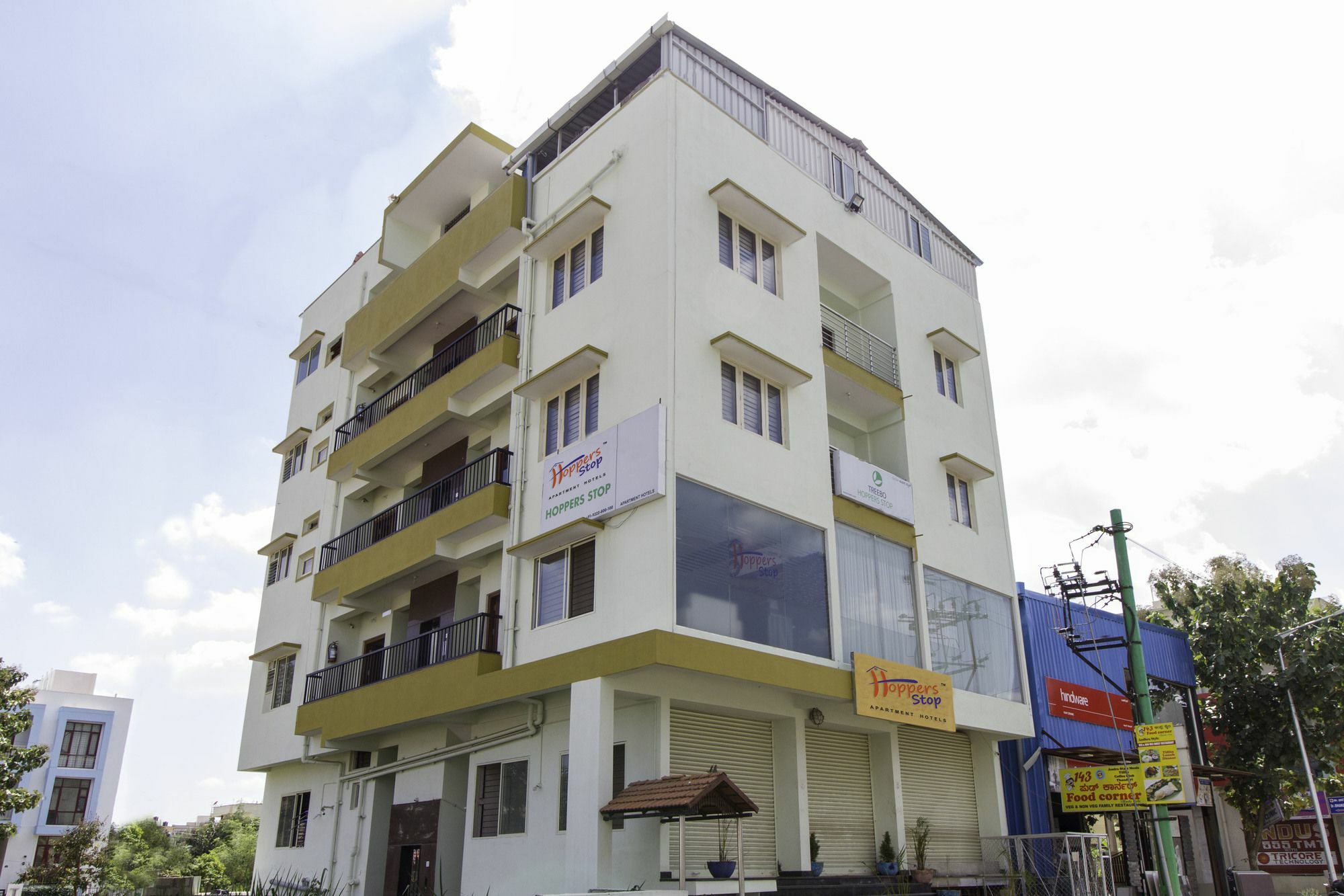 Premium Hoppers Stop Hotel 3*