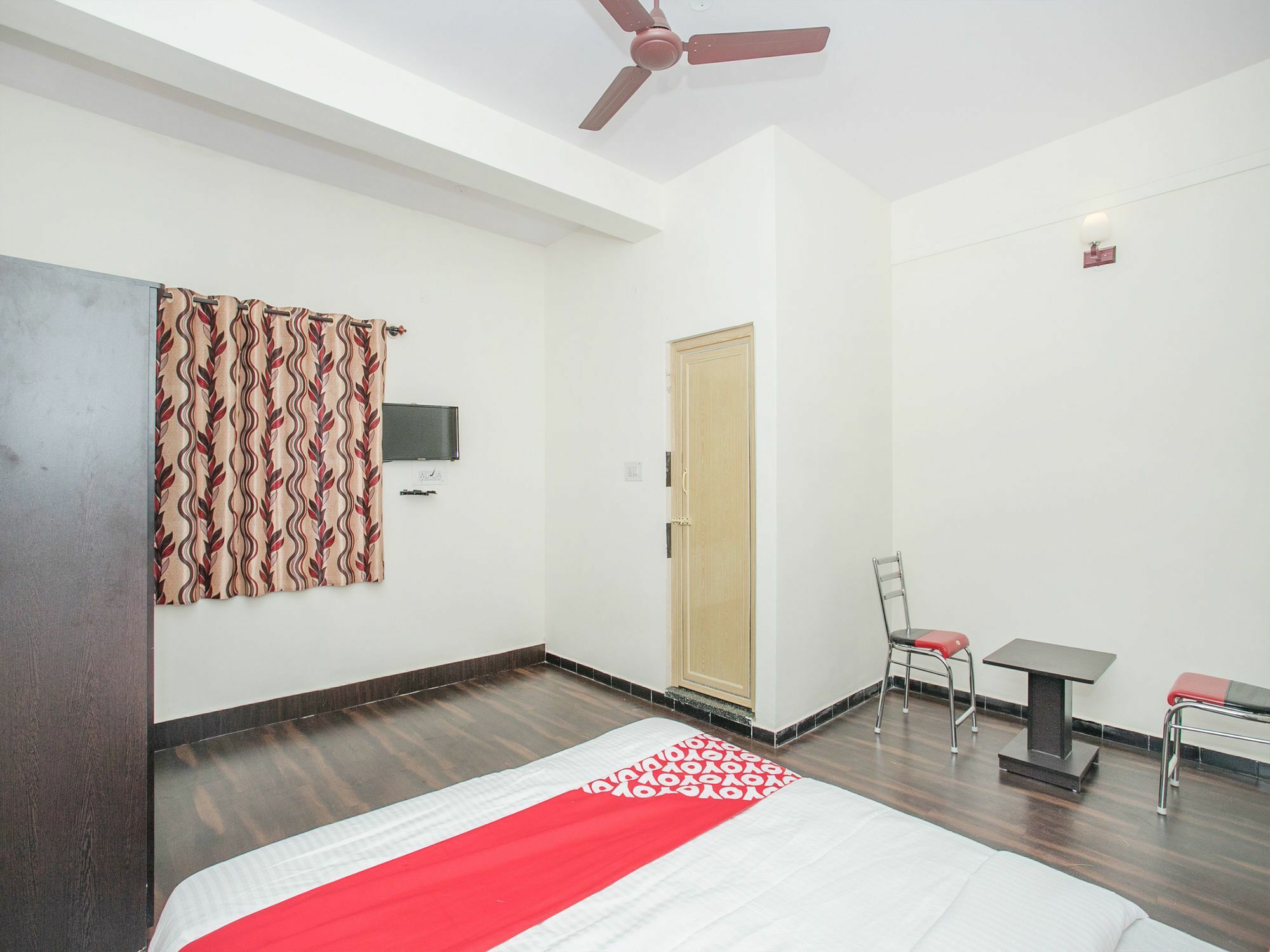 Oyo 14430 Sunshine Grand