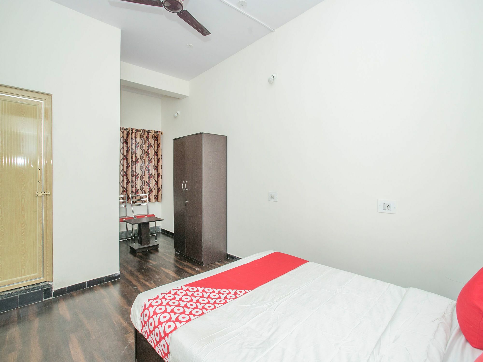 Oyo 14430 Sunshine Grand 3* Bangalore