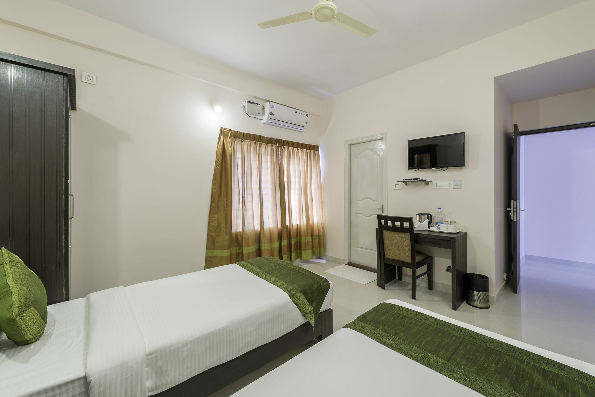 Premium Hoppers Stop Hotel Bangalore