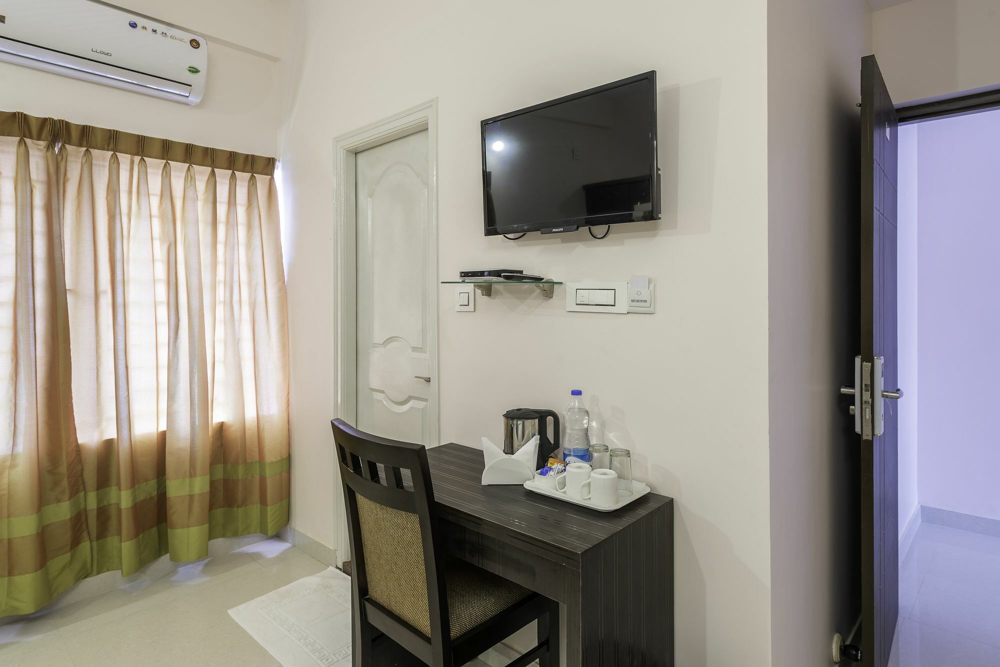 Premium Hoppers Stop 3* Bangalore