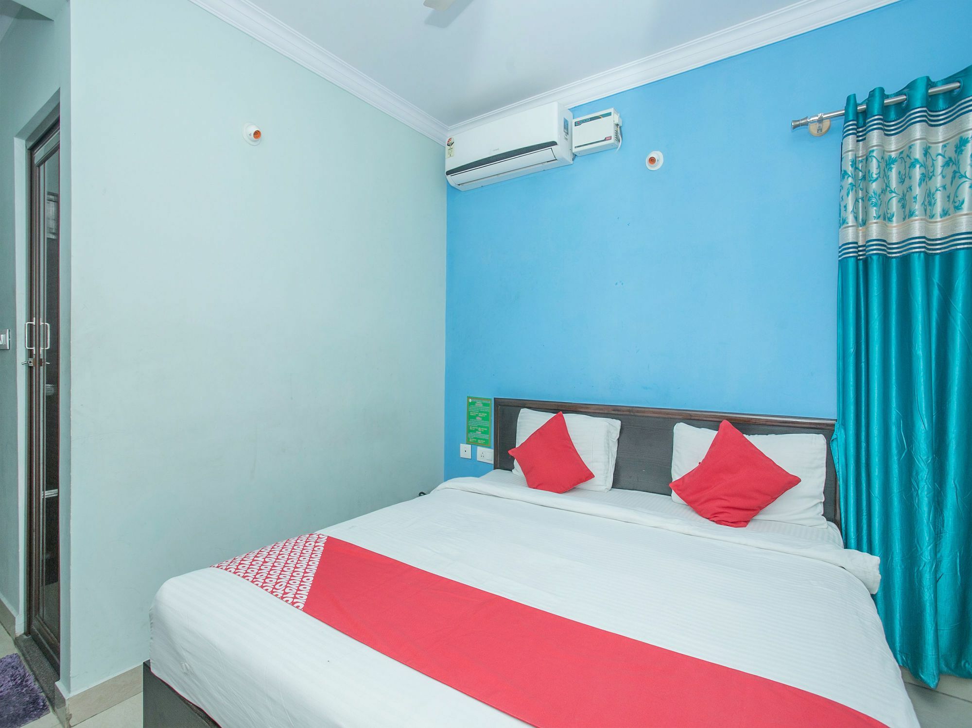 Fabexpress Ivory Pearl - Btm Layout, Nr Forum Mall Hotel 3*